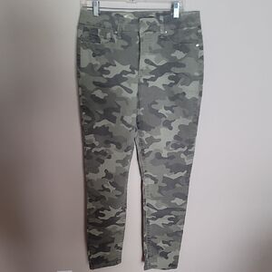 Seven Tummyless Camo Jeans